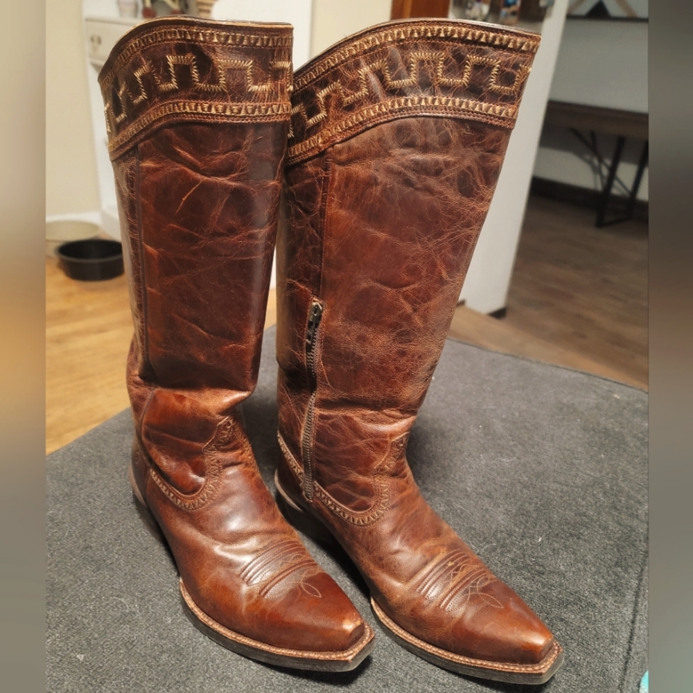 Ariat Sahara Boots 8.5